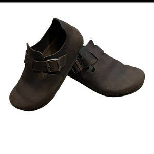Birkenstock London Buckle Clogs